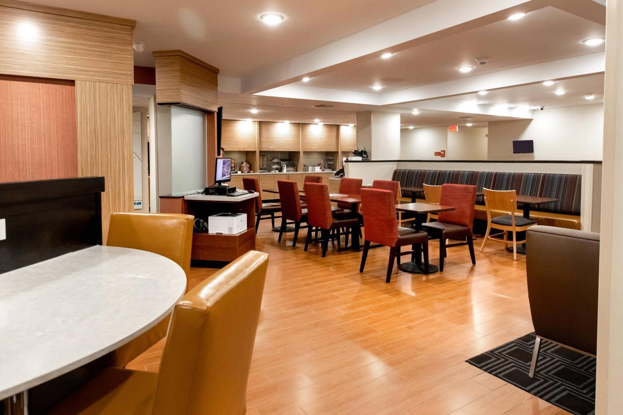 Towneplace Suites By Marriott Louisville Airport Exterior foto